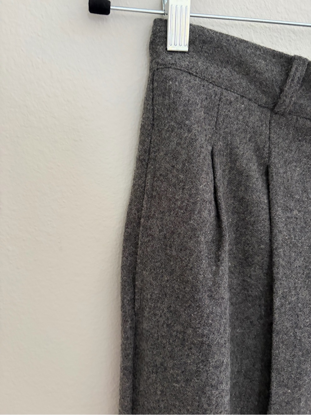 Vintage Limited Women's Size 8 Gray High Rise Wool Pleated Pants Cuffs USA - Picture 4 of 12
